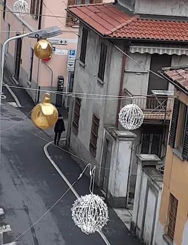 Lovely Como